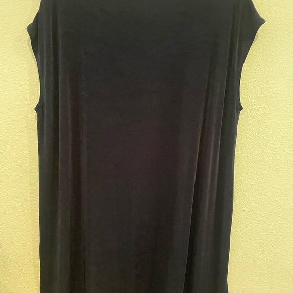 Chico’s Travelers Navy Blue Sleeveless Shirt. Size 4 US 20/22 - Picture 3 of 5